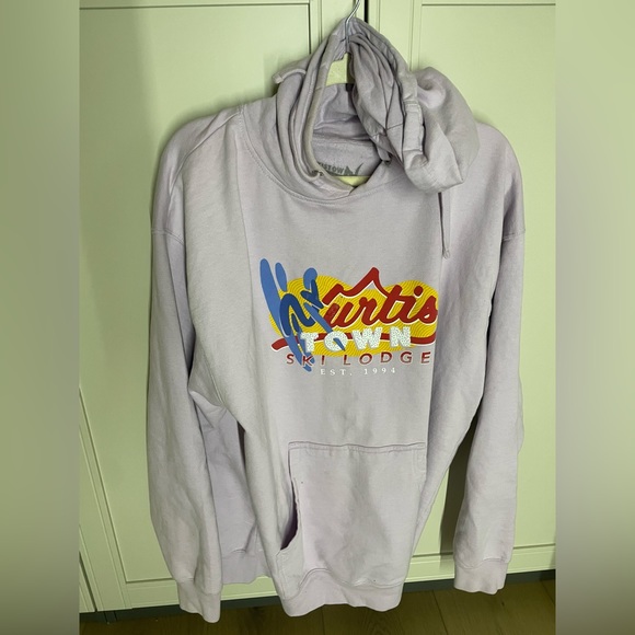 Kurtis Town Ski Resort Hoodie XL - retro y2k style Lavender - Picture 3 of 10